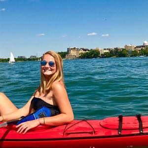 Meet your Posher, Ali